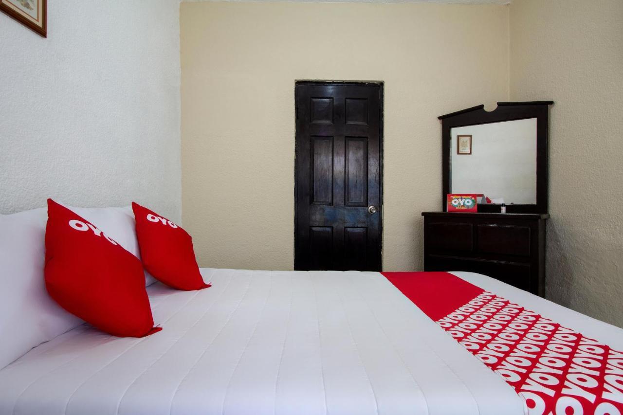 Oyo Casa De Huespedes San Jose Hotel Guaymas Ngoại thất bức ảnh